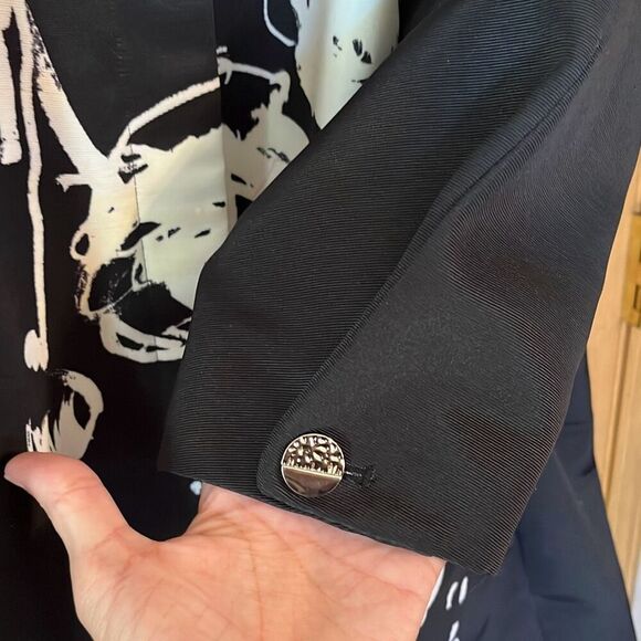 Chico’s Black White Trailing Roses Jacket Topper Size XL Petite - Picture 4 of 8